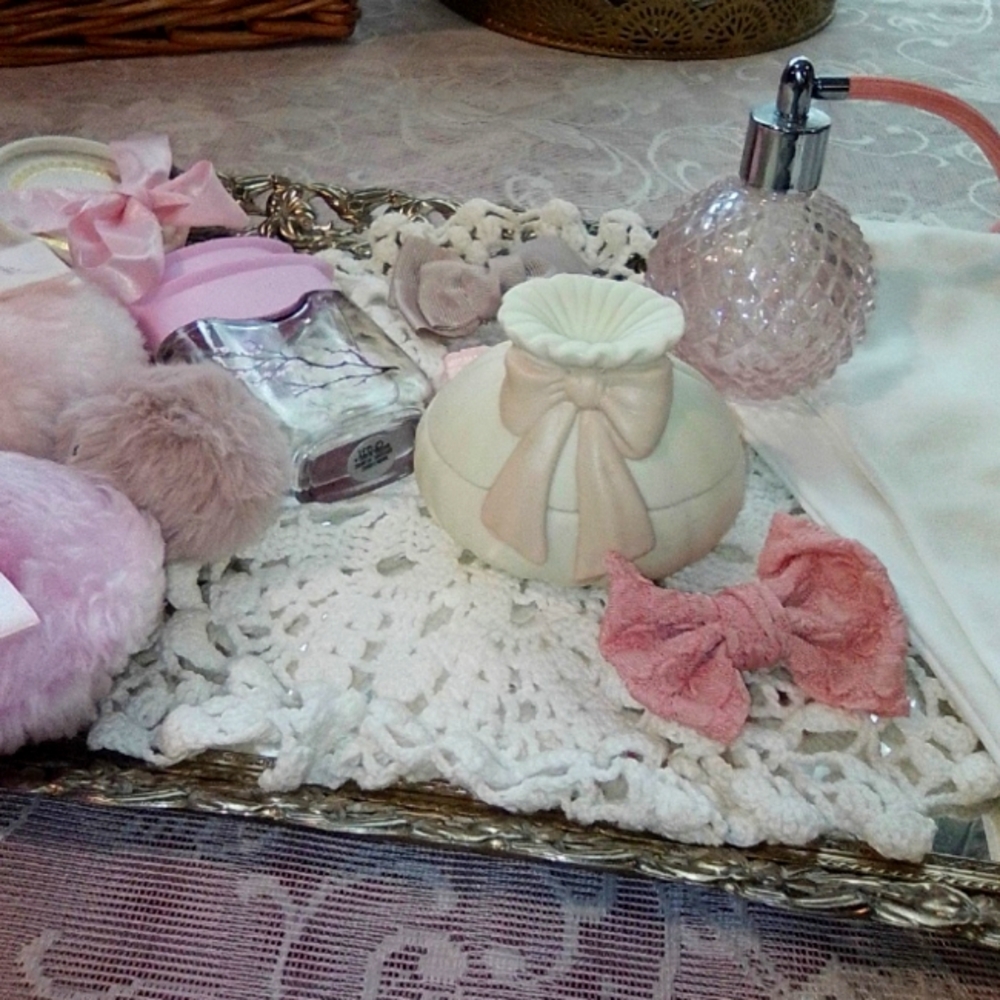 Vintage Trinket - Picture 1 of 7